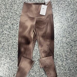 Nike Dri Fit Women’s Leggings XS NEW